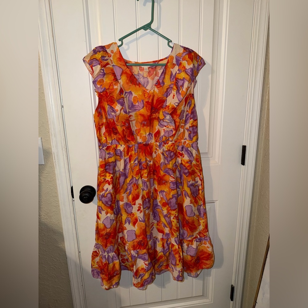 Ladies spring orange and purple dress size 14 with pockets